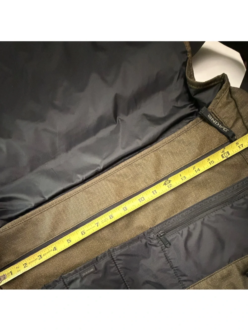 Dakine messenger bag